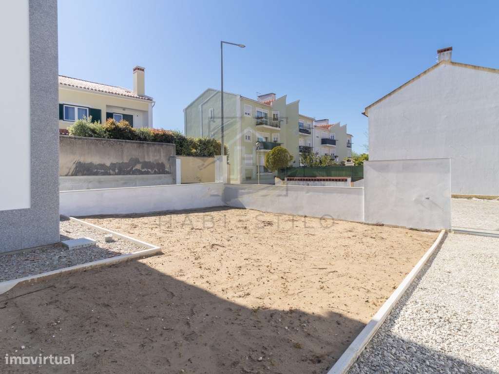 Moradias novas situadas na zona histórica de Azeitão-4