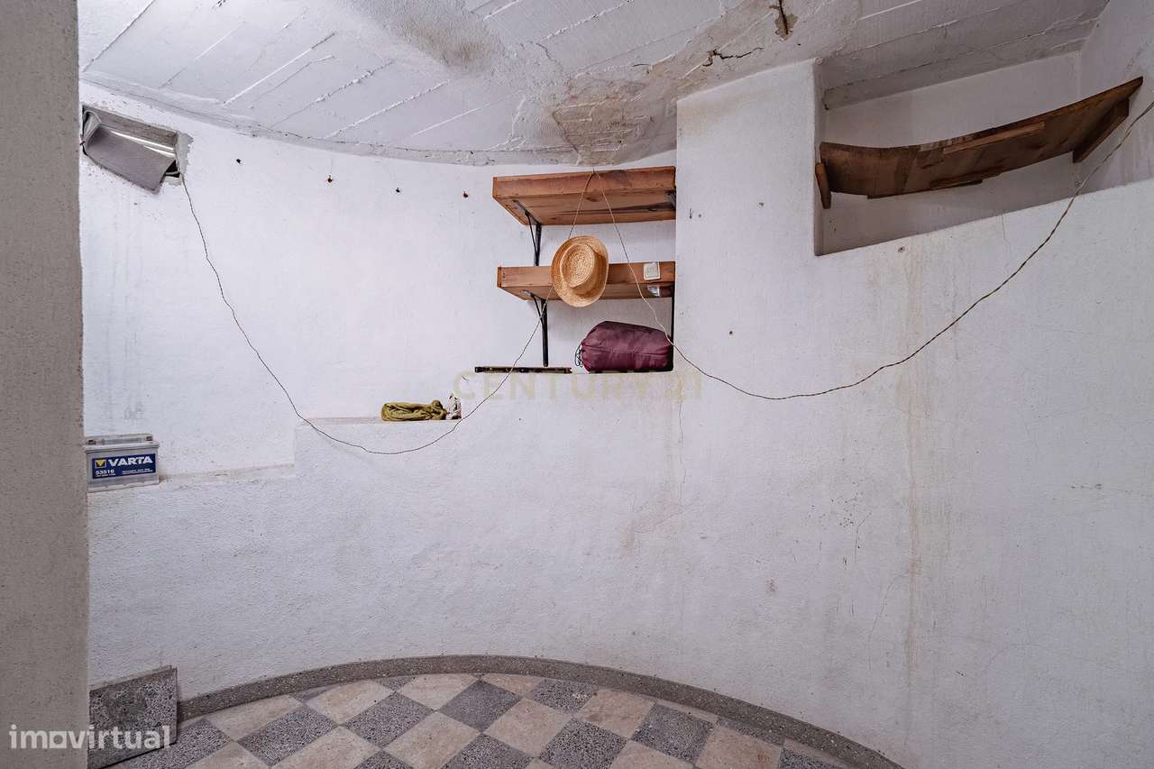 Garagem em Laranjeiro, Almada - Oportunidade Única-9