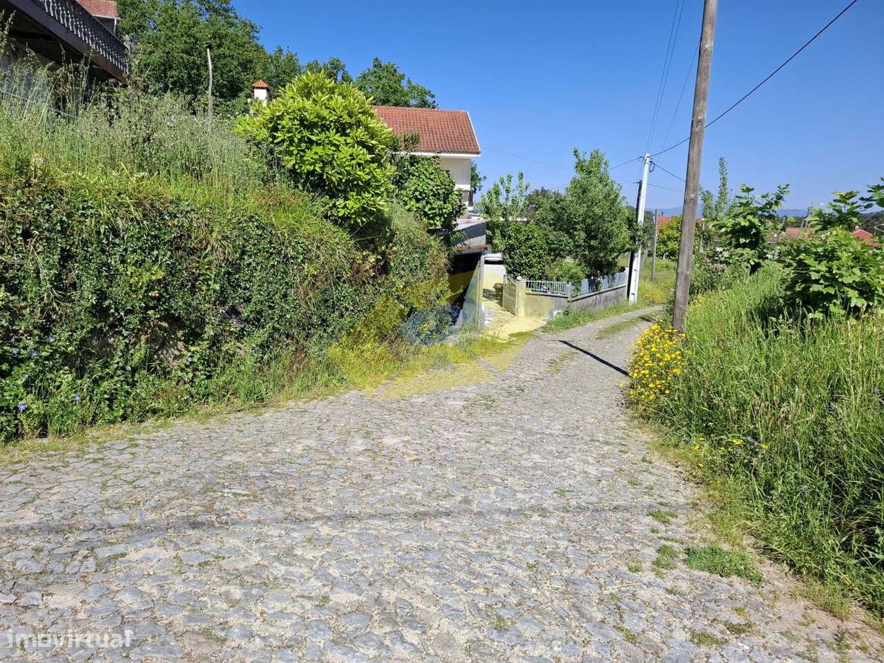 Moradia T3 em Borba da Montanha (Celorico de Basto)-15
