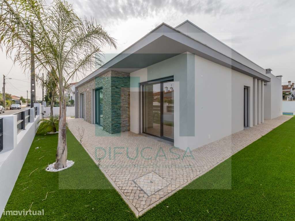 Moradia Isolada T4 c/ Garagem e Piscina - PRONTA A HABITAR - Grande imagem: 2/60