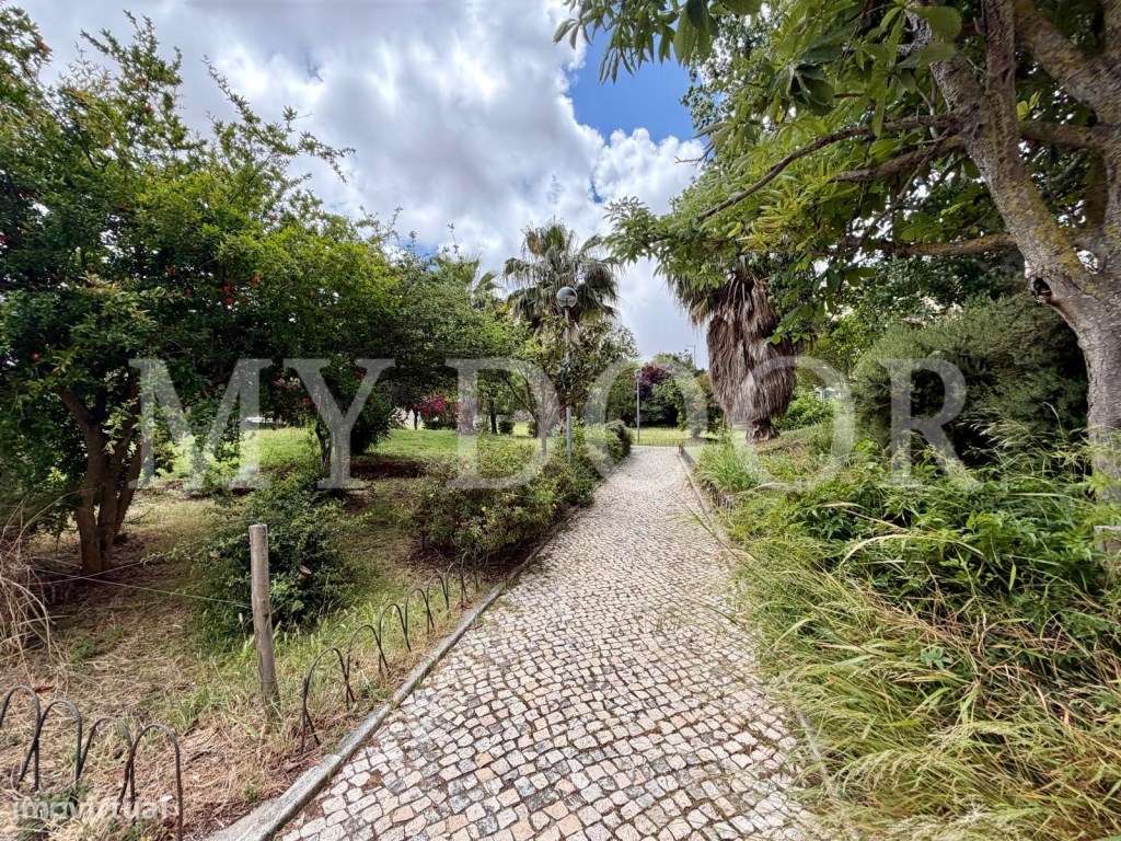 Excelente T2 - Quinta do Património - 2 Parqueamentos-33