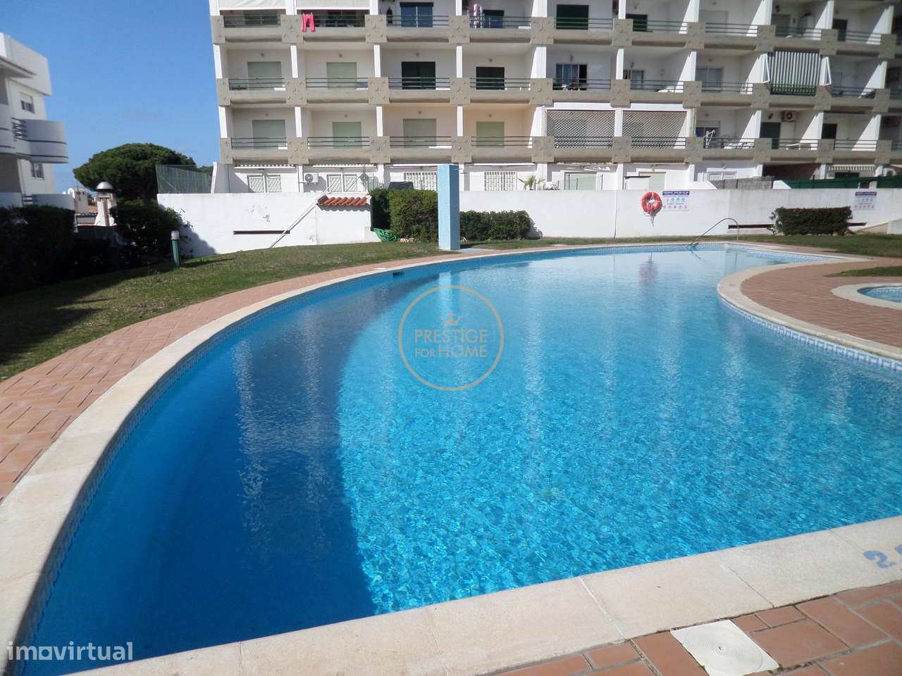 Espaçoso Apartamento T1 em Condomínio Privado – Vilamoura-30