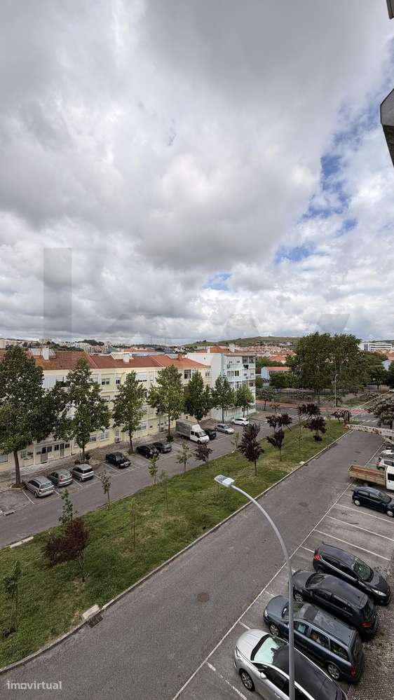 Apartamento T2 Transfromavel Em T3 Com 2 Entradas Inde