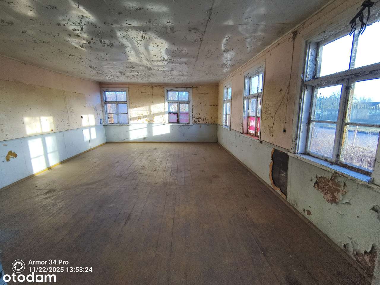 STARY DREWNIANY DWOREK w Łosince z 1890 roku.  REWEACYJNY ZDROWY DYL-4