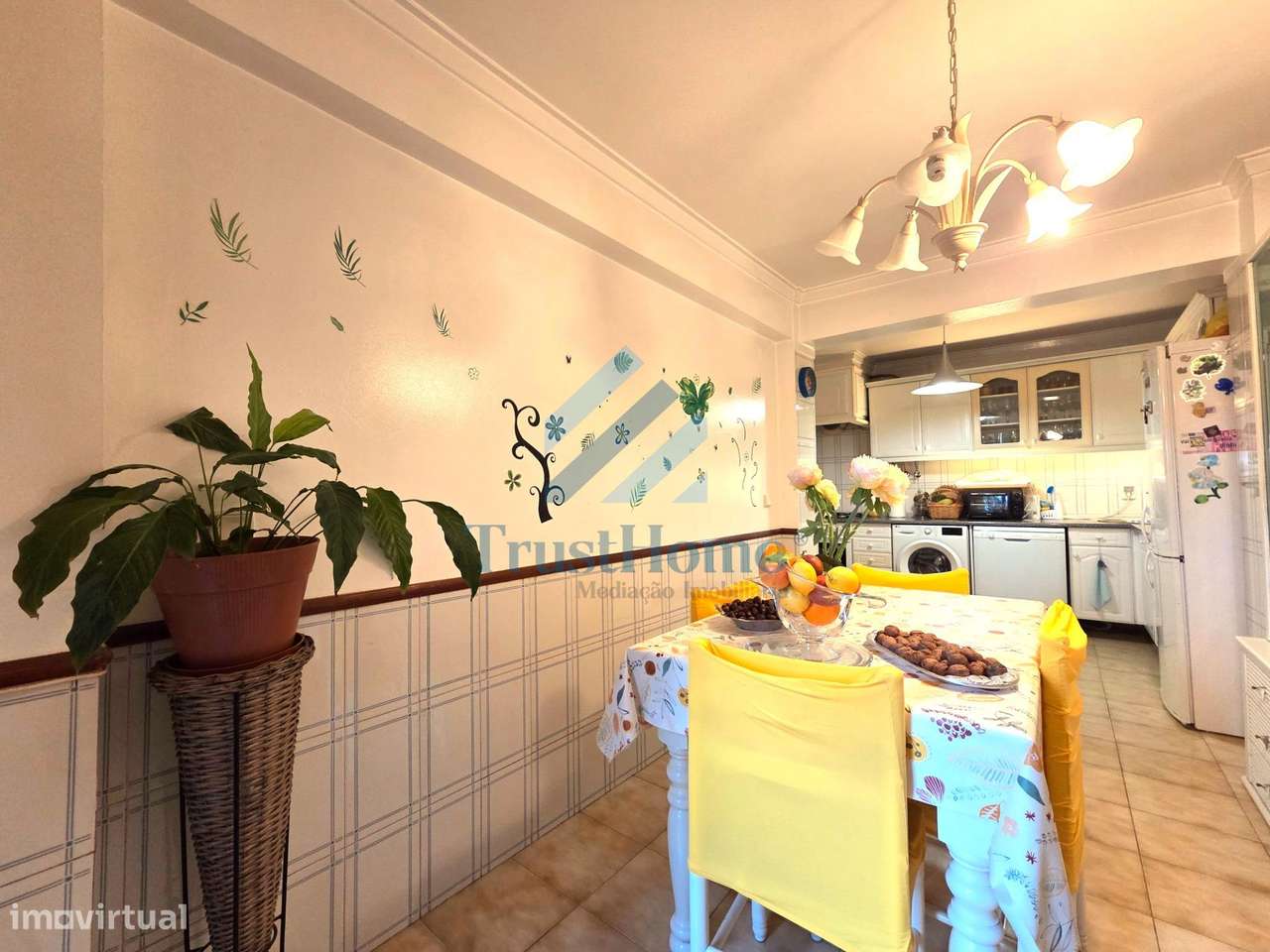 Apartamento T1+1 Mobilado com Varanda e Arrecadação em Queluz-6