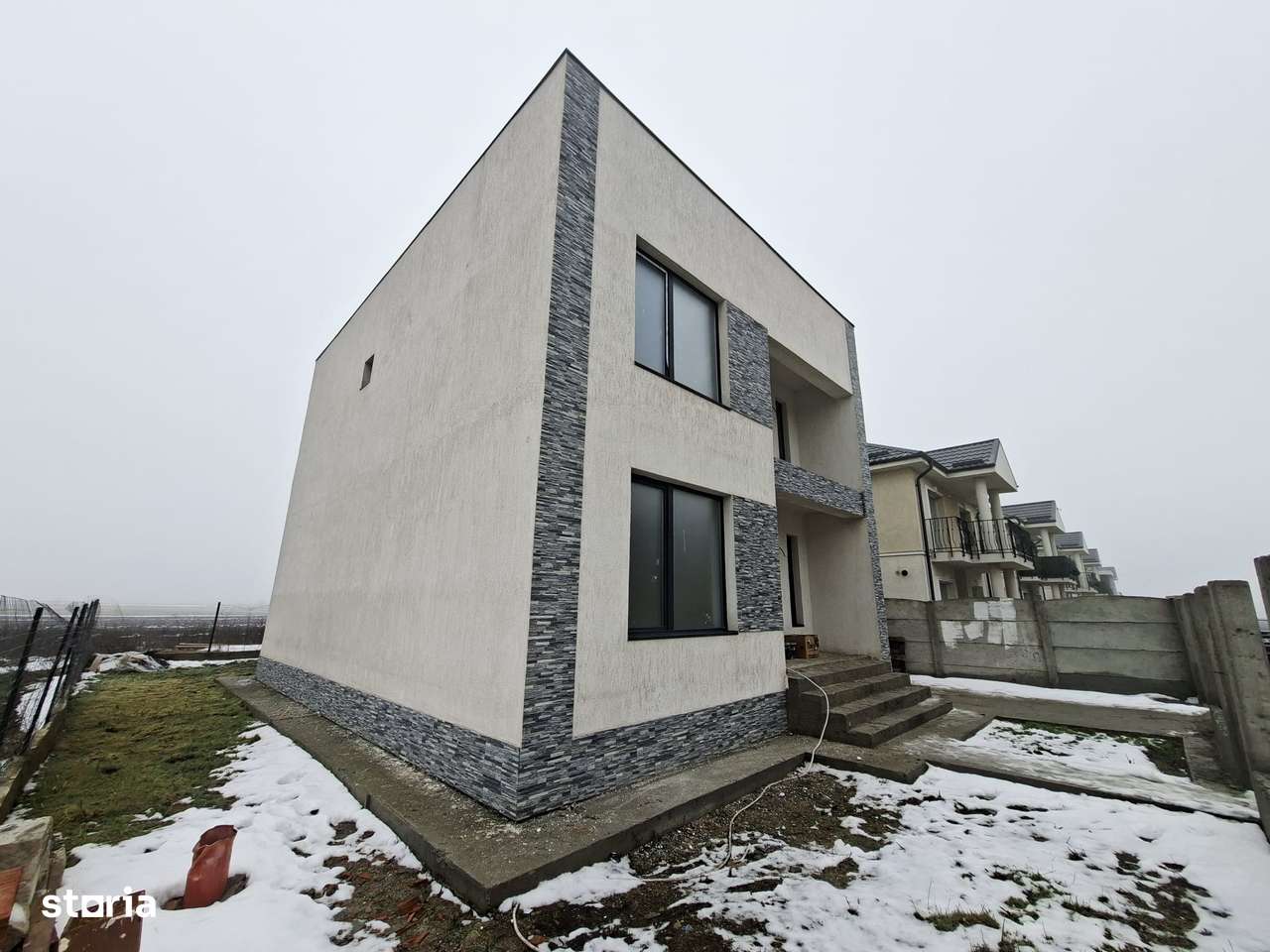 Casa Parter + 1 etaj/ 5 camere/Comuna Berceni/COMISION 0%-1