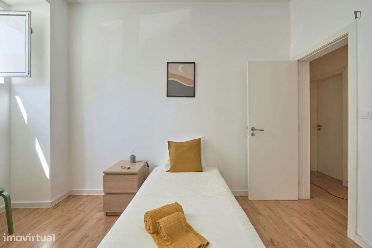 Quarto - localizado em Penha de França Lisbon - Grande imagem: 5/28