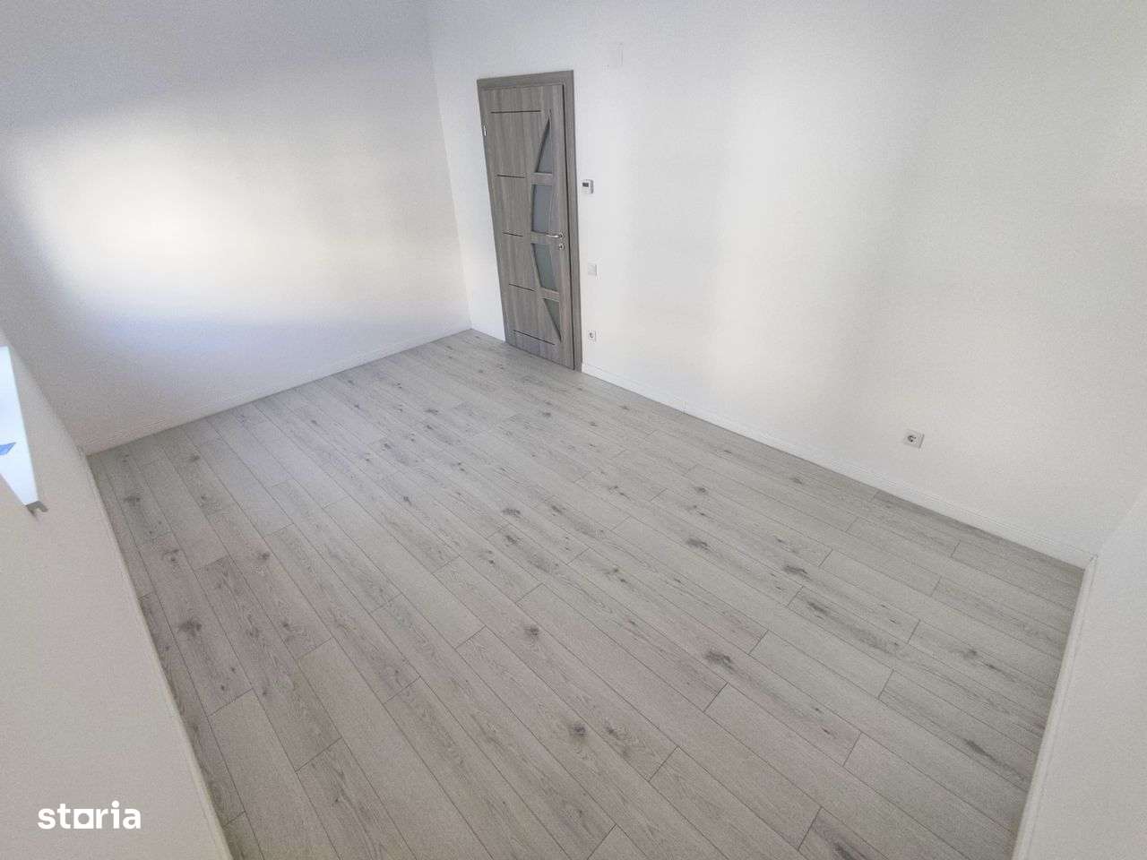 Apart 3 cam, Cămară, 2 BAI, la cheie, incalz pardoseala, 2 balcoane-9