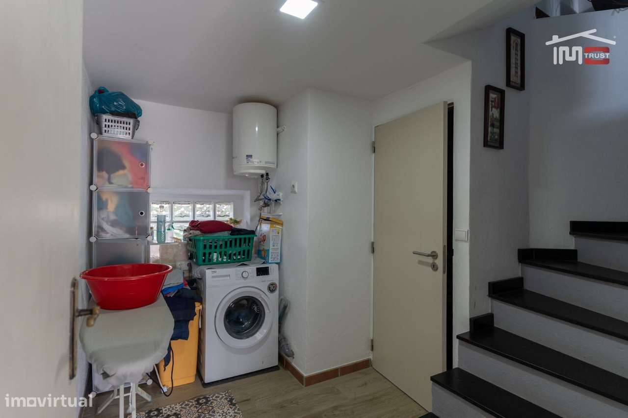 MORADIA T3 REMODELADA | ENTRADA DE FÁTIMA-23