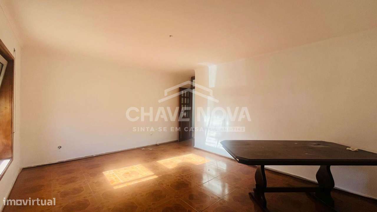 Apartamento T2 junto ao Shopping Oitava Avenida – São João da Madeira - Grande imagem: 3/20