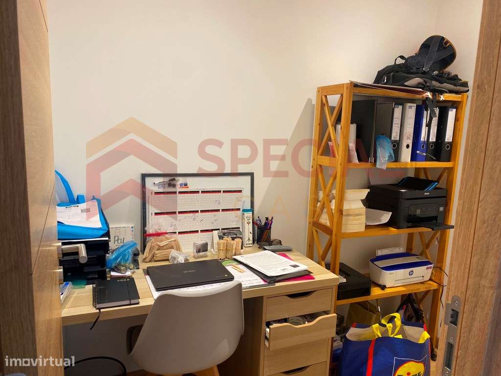 Apartamento T3+1 em Arcozelo-16