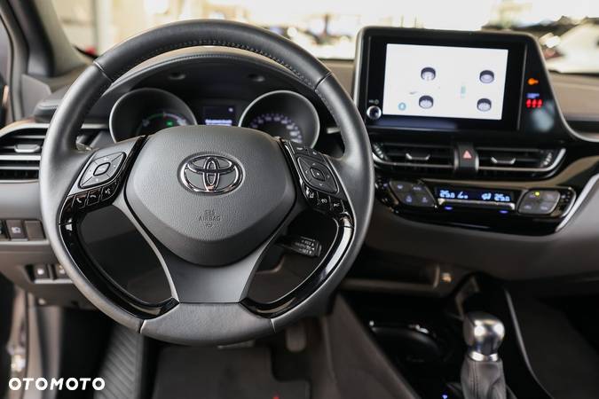 Toyota C-HR - 13