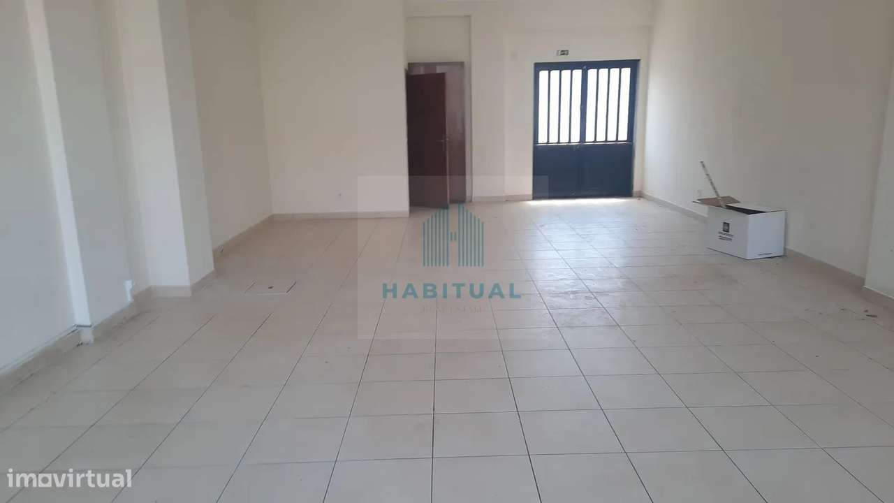 LOJA COMERCIAL NA CIDADE DE VIANA DO CASTELO - Grande imagem: 3/15