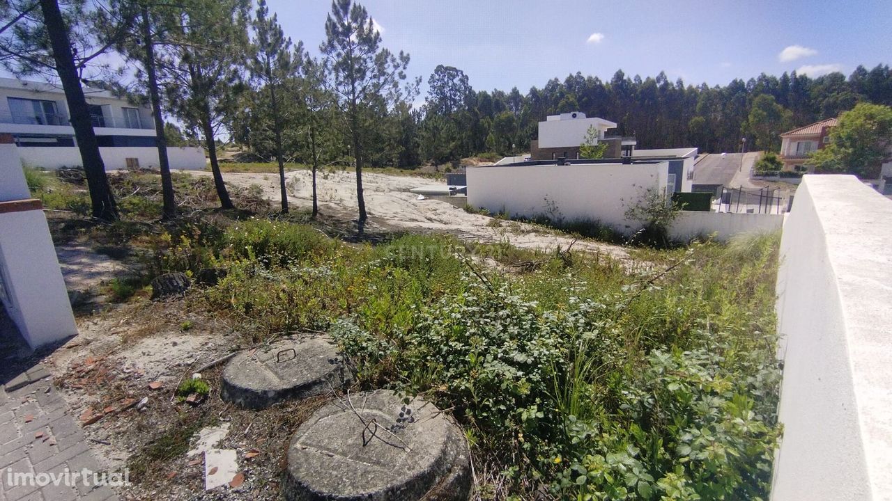 Lote de Terreno com a excelente área de 420m² para construção de Morad