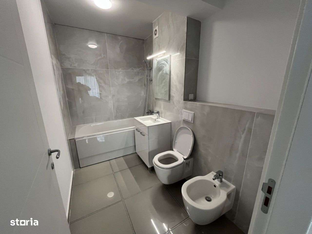 De închiriat apartament 3 camere/ Albert/ Ploiesti - Imagine principală: 4/10