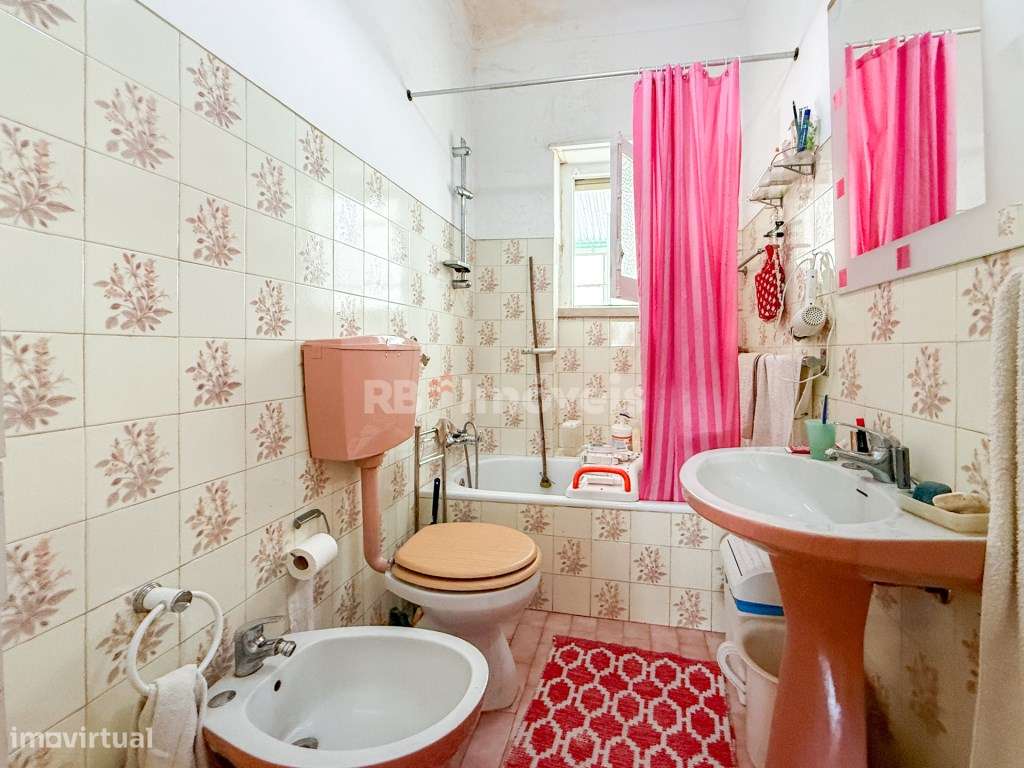 Apartamento T2 a nível do rés do chão com logradouro no centro do E...-18