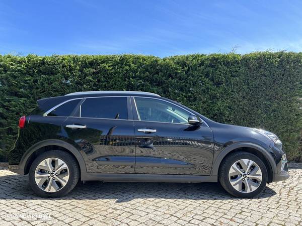 Kia e-Niro EV 64kWh Tech - 4