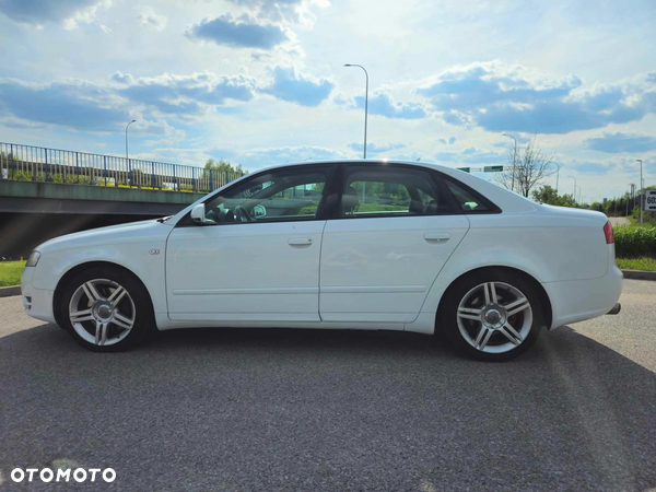 Audi A4 2.0T FSI Quattro - 11