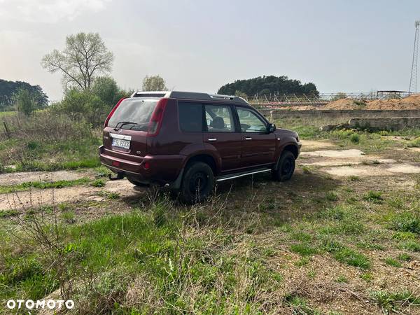 Nissan X-Trail 2.2 dCi Comfort + - 4