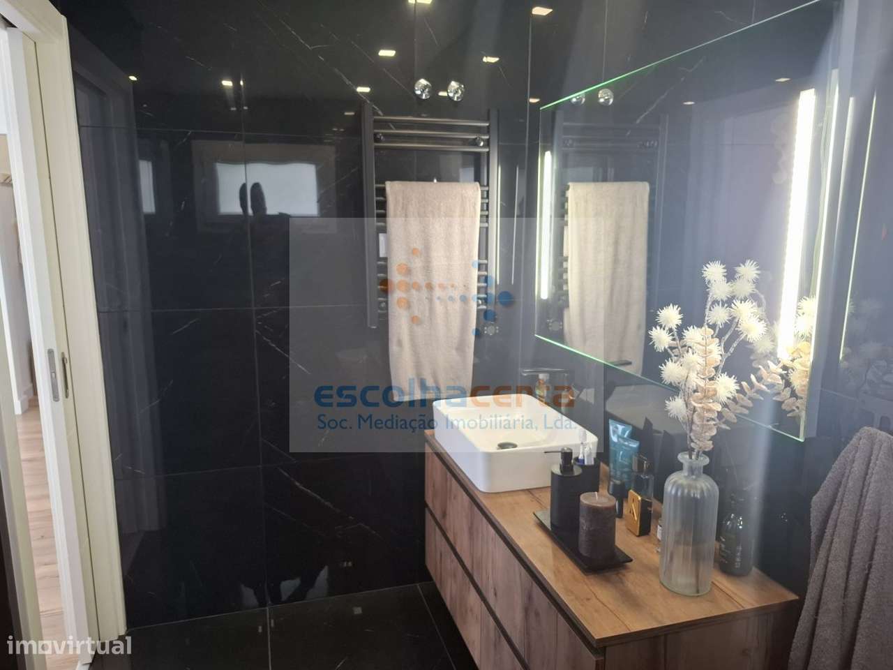 Oportunidade Excelente Moradia Térrea T4 Com Piscina de agua salgada-18