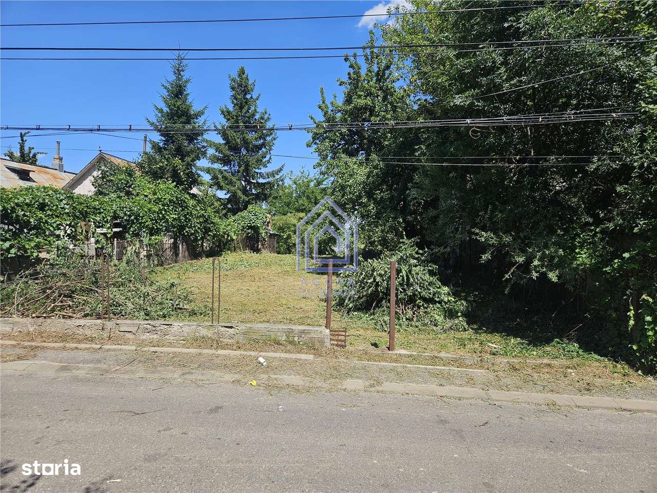 Teren , strada M. Sadoveanu, 7 ari. - Imagine principală: 1/6