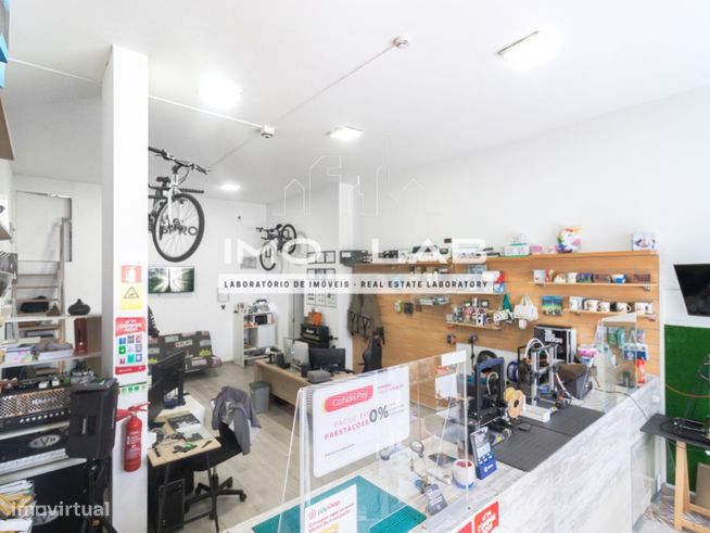 Loja / Espaço Comercial - Funchal-16