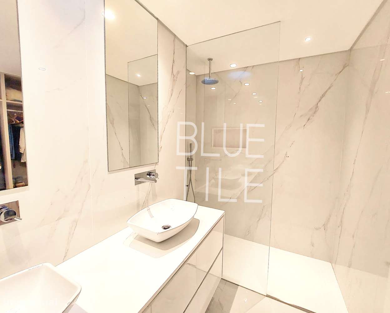 Apartamento T3 – último piso, garagem fechada, primeira linha de praia-20