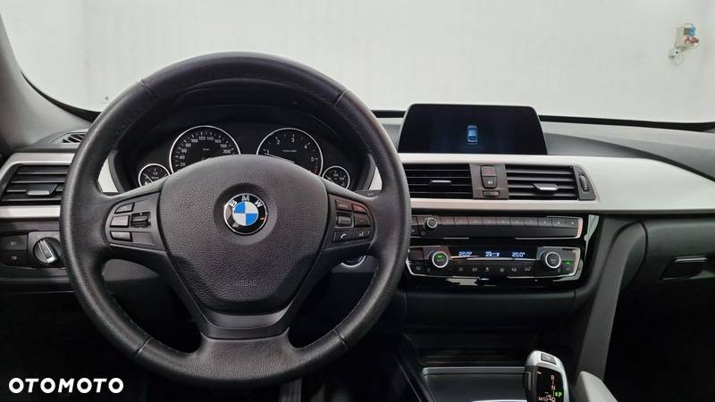 BMW Seria 3 318d Advantage - 13