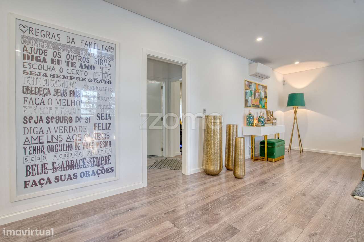 Moradia T4 com Jardim na Ramada-7