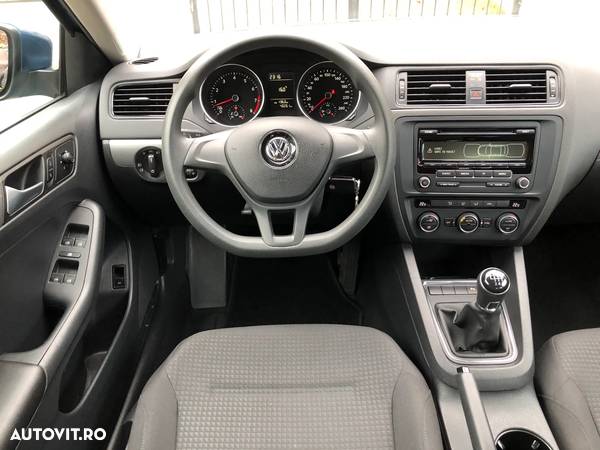 Volkswagen Jetta 1.2 TSI Trendline - 11