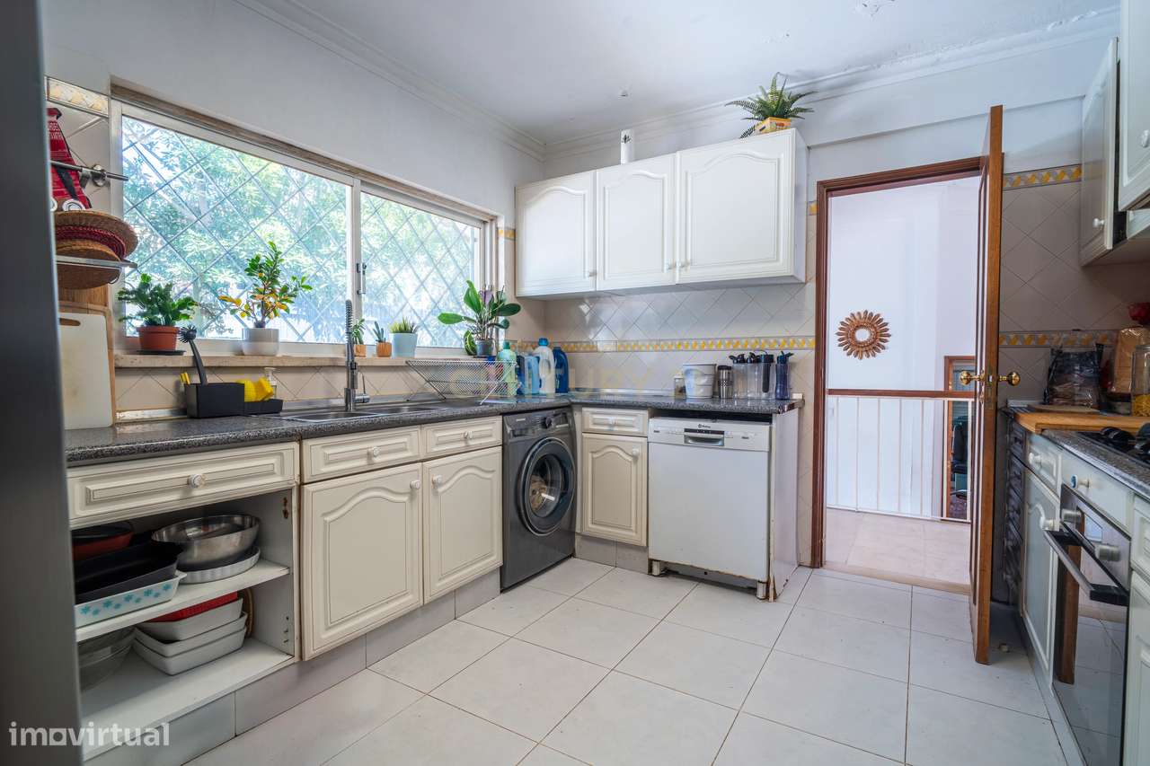 Espetacular Moradia em Cascais com Jardim e Piscina-6