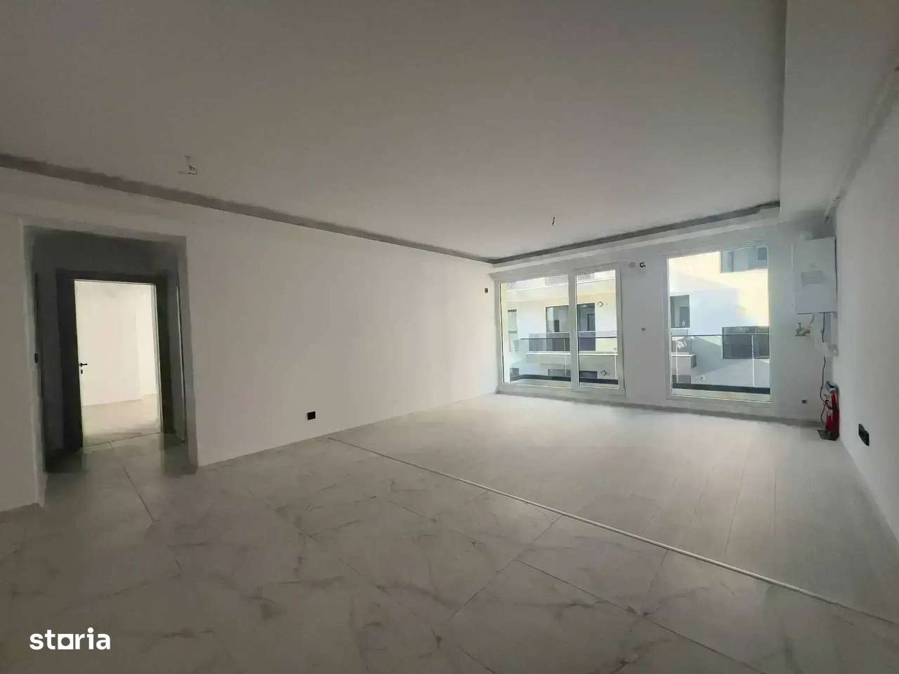 Finalizat Apartament 3 Camere Metrou 12 minute Mutare Rapida