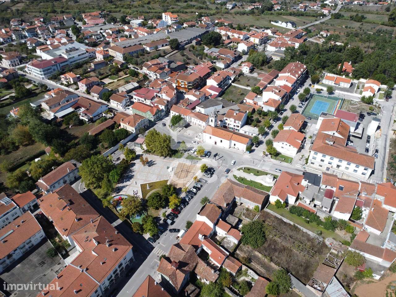 Apartamento T1+1 novo com estacionamento no centro da Vila do Avelar.-7