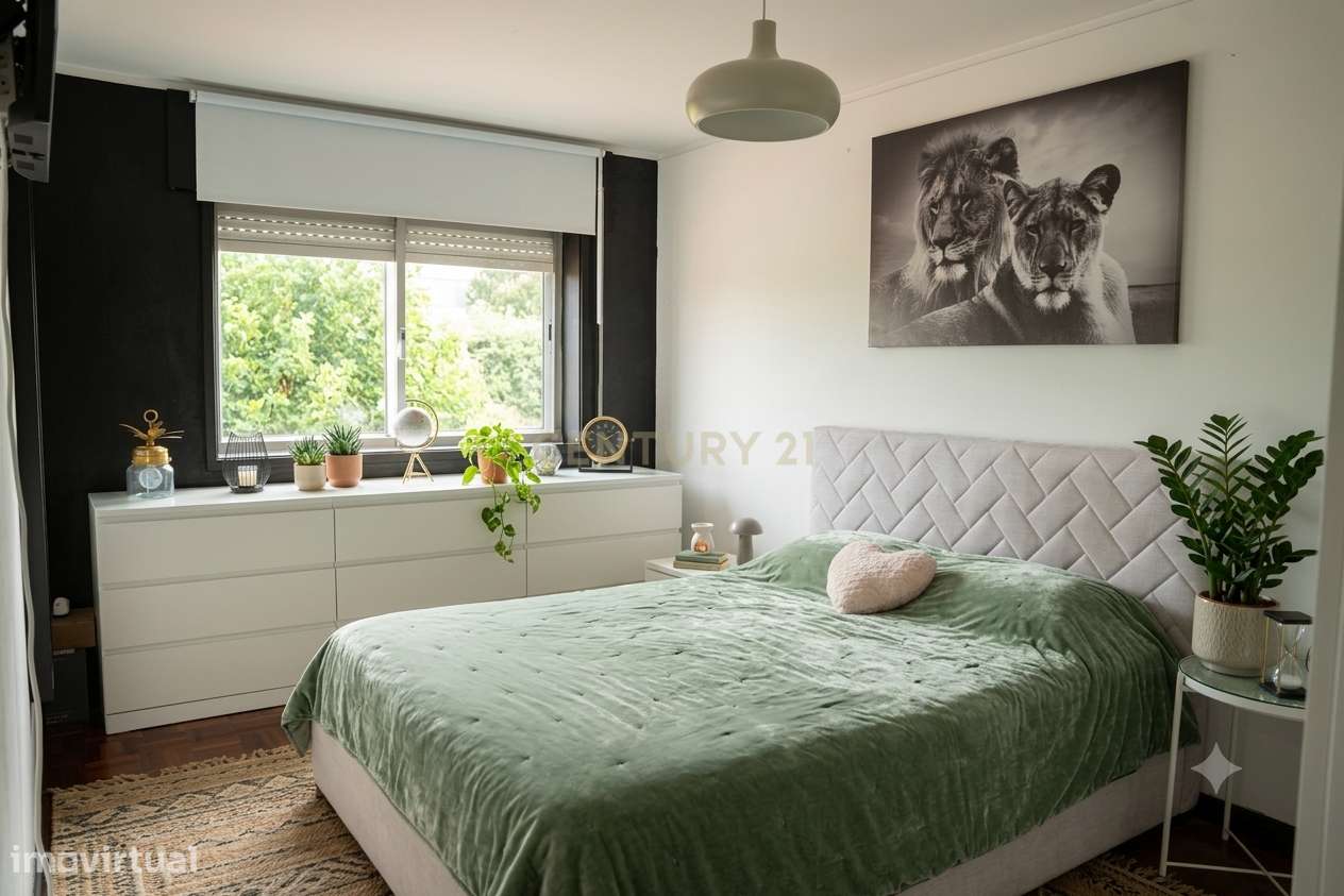 Apartamento T3 em Valbom | Garagem | Arrumos | Excelente Exposição Sol-3