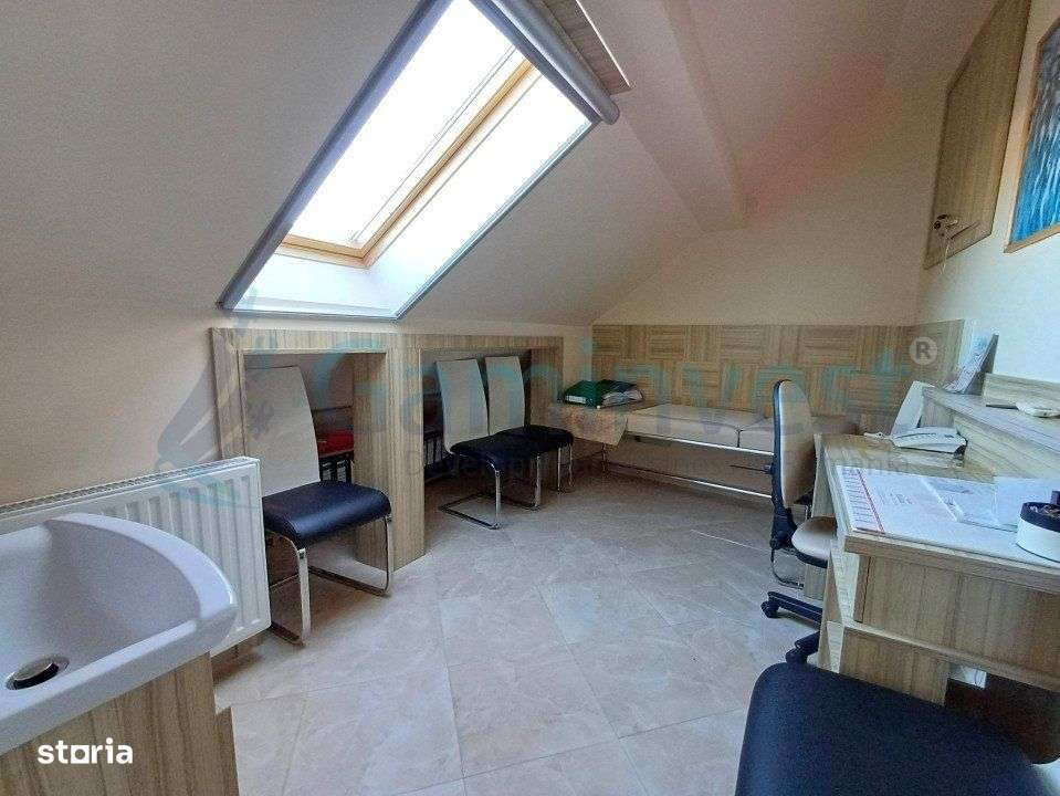 Centru medical pentru clinica, ambulatoriu de vanzare, Oradea V3384 - Imagine principală: 5/12