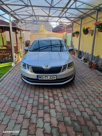 Skoda Octavia - 1