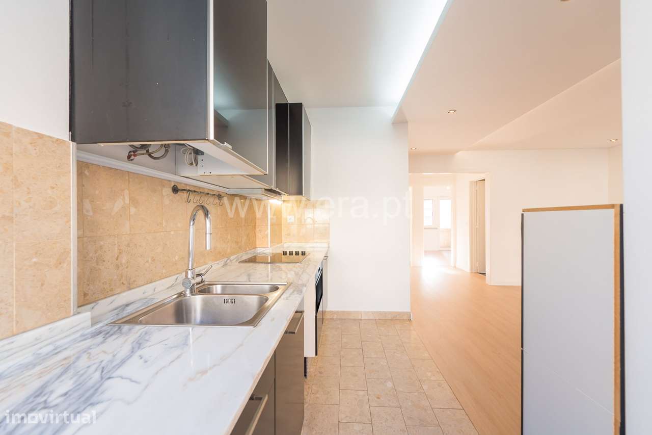 T2 Totalmente Remodelado a 5 Minutos do Metro — Odivelas - Grande imagem: 4/30