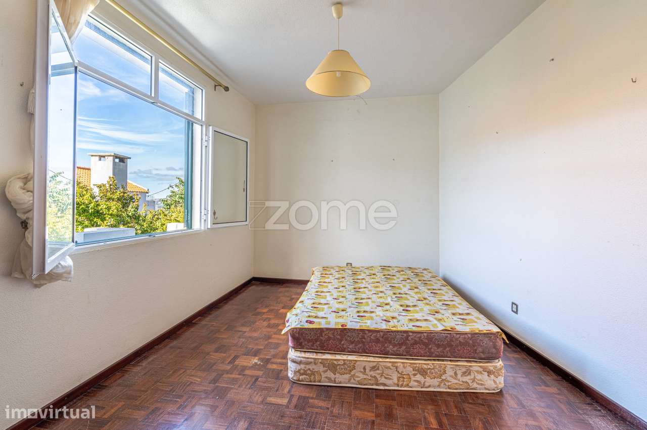 Moradia T6 na Ribeira Brava – Espaço e potencial investimento-22