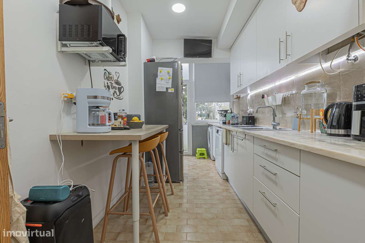 Apartamento T2 em RC com Quintal no Seixal-7