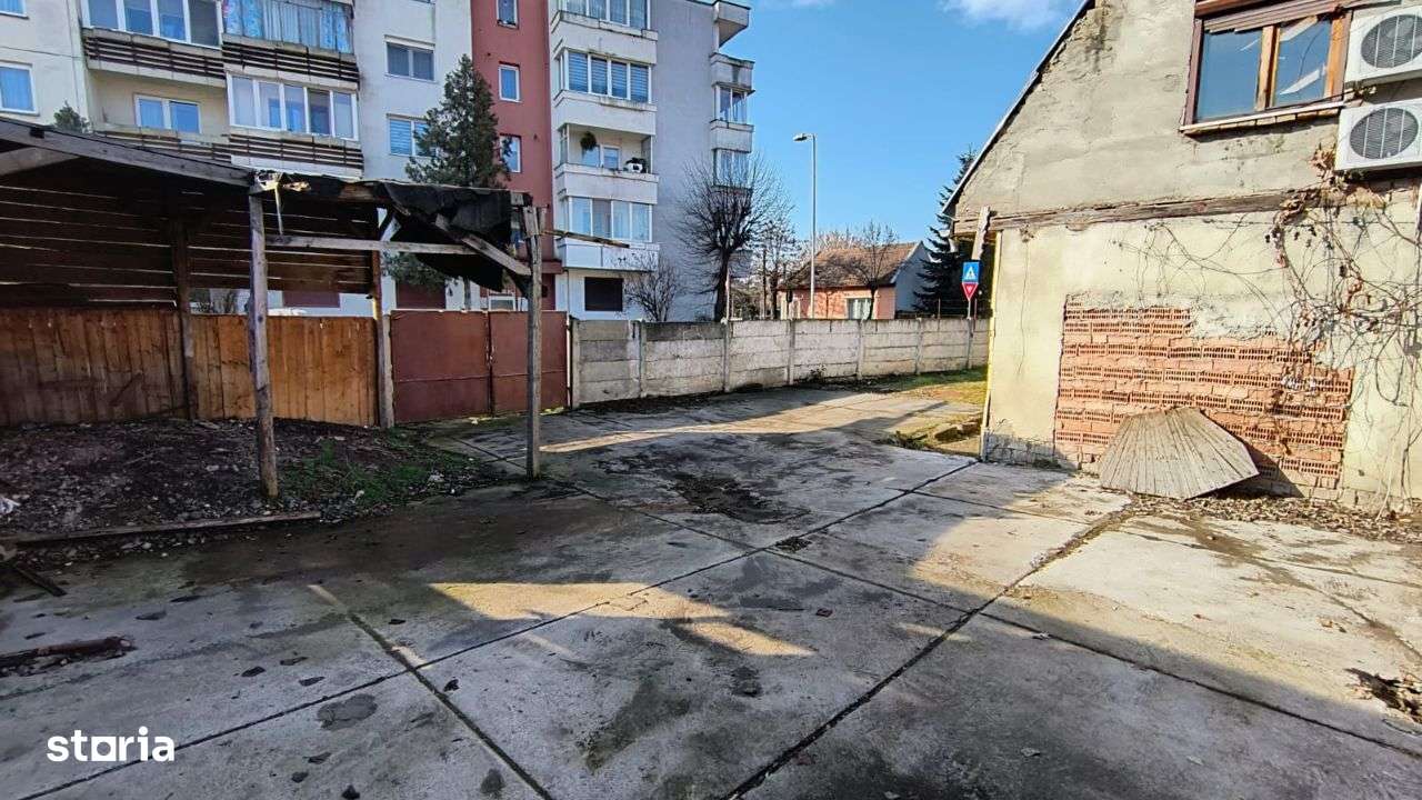 Casa 7 Noiembrie/Aleea Carpati, 82 mp, teren 306 mp, necesita renovare - Imagine principală: 5/7