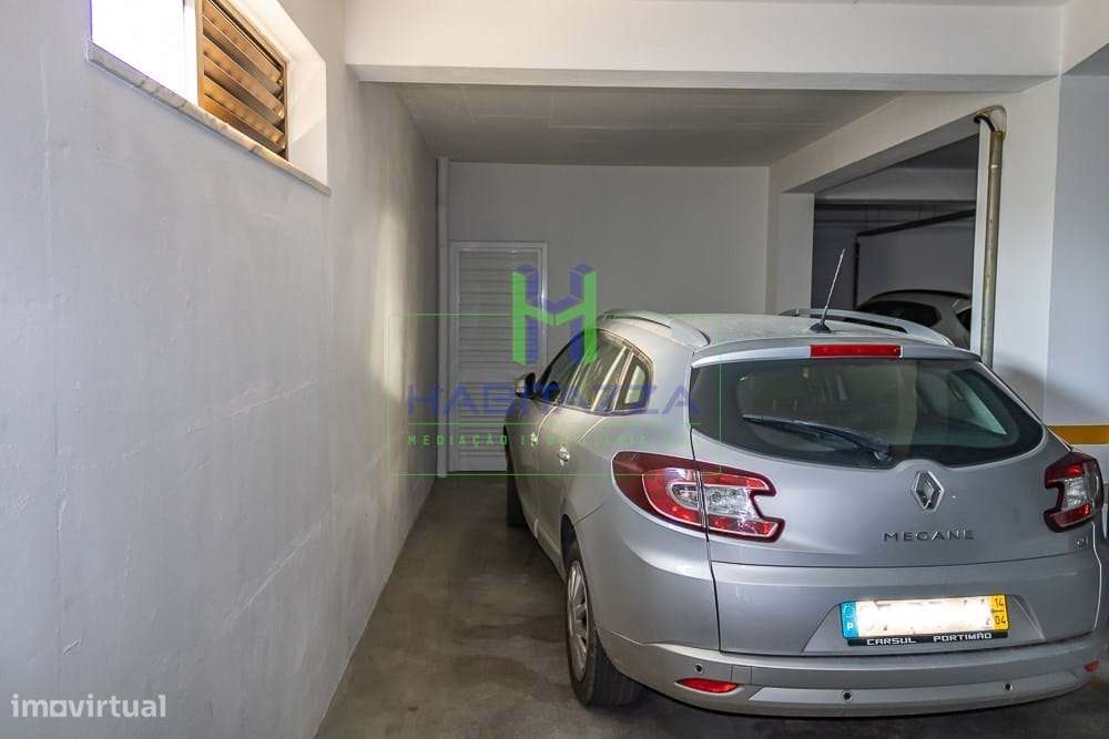 Apartamento T3 com piscina, lugar de garagem e arrecadação, no centro-33