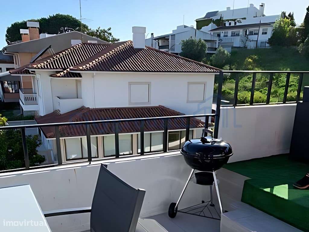 Duplex T3 com Varandas, Terraço e Vista Desafogada para o Castelo d...-15