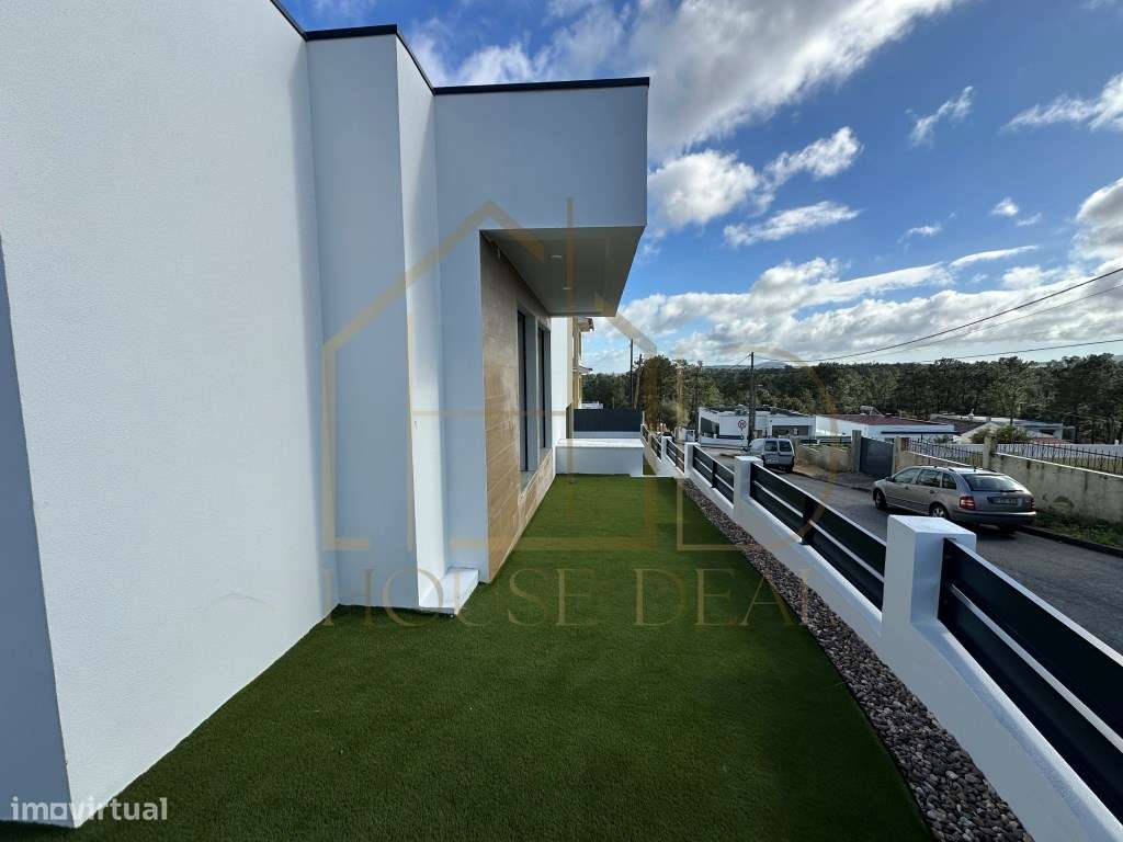 Moradia T2 com Parqueamento. Pinhal do General. Fernão Ferro - Grande imagem: 4/30