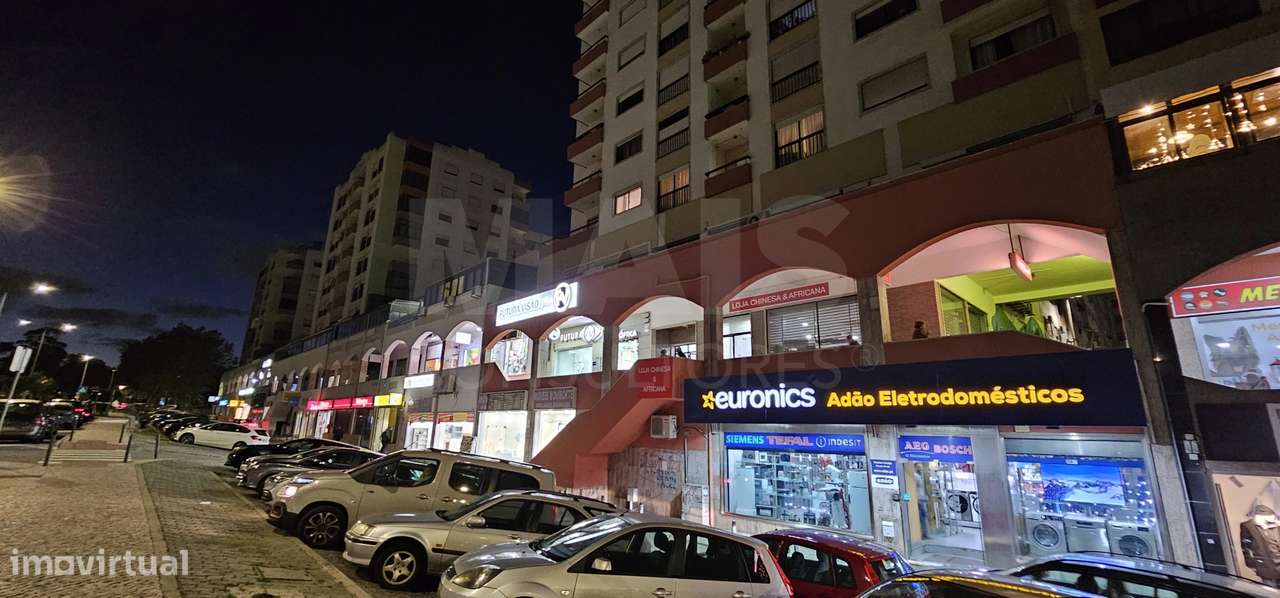 T1 Massamá a 2 min da Estação de Comboio de Massamá-Barcarena - Grande imagem: 4/48