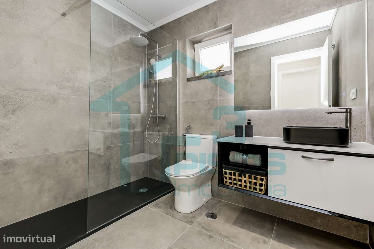 Moradia T4 isolada com terraço, jardim - Caxias - Oeiras-21