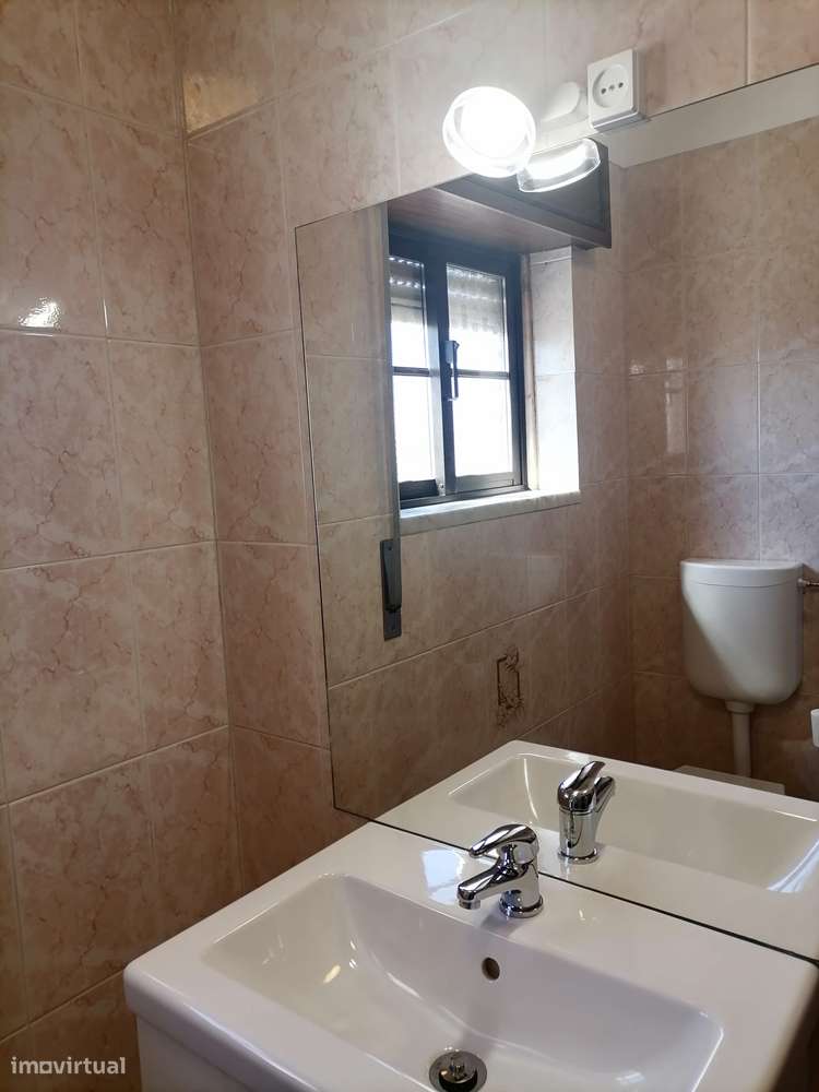 T3 Centro de Queijas, Oeiras. Com Parqueamento e Arrecadação.-48