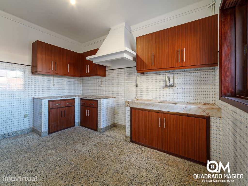 Apartamento T3 para Venda, no Coração do centro da cidade de Ovar!-2