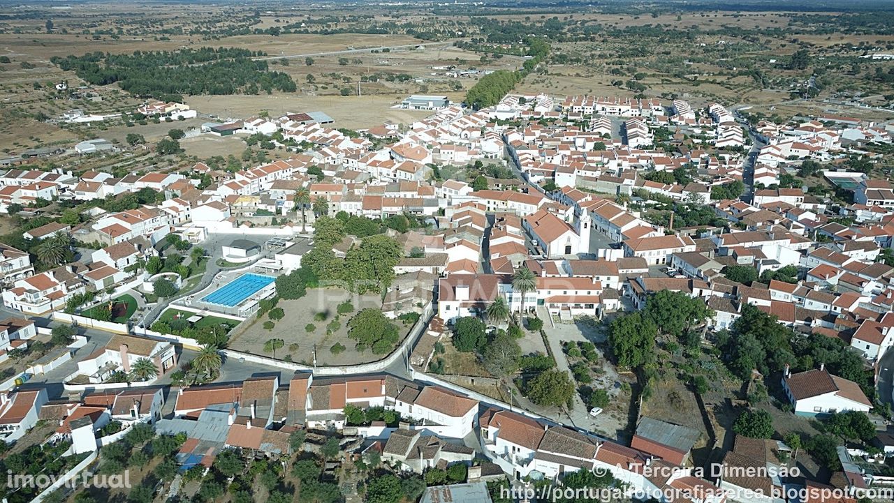 Transforme essa ruína em um palacete!