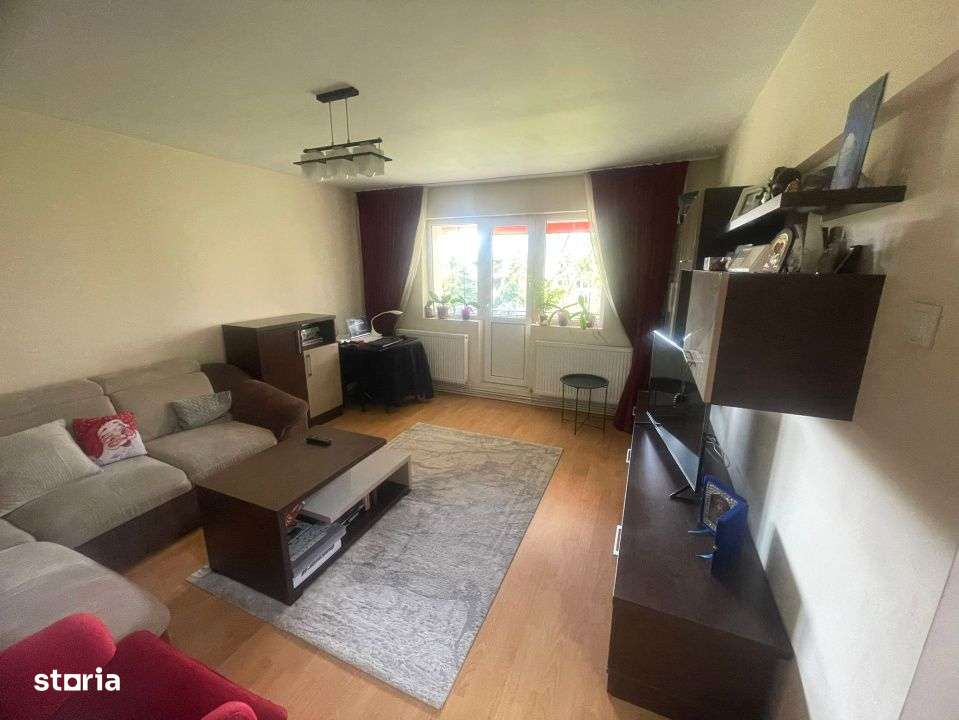 Apartament modern 3 Camere, Etaj 2, Centru-0