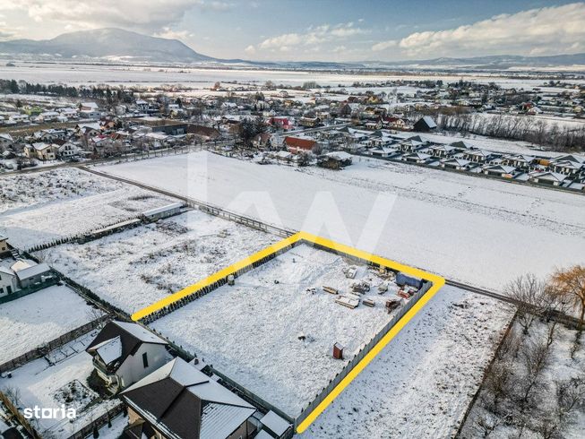 Teren intravilan, parcelare posibila, 2320 mp Stupini, Brasov | Comisi-2